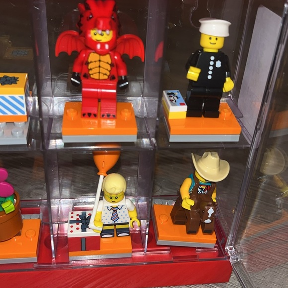 16  mini Figurines